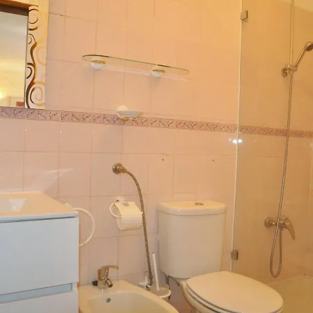 Villa In With Pool & Terrace Vilamoura