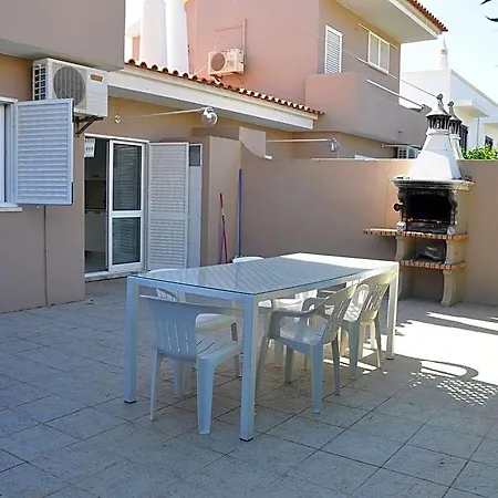 Villa In With Pool & Terrace Vilamoura
