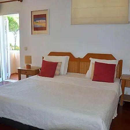 In With Pool & Terrace Villa Vilamoura