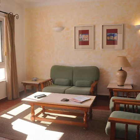 In With Pool & Terrace *